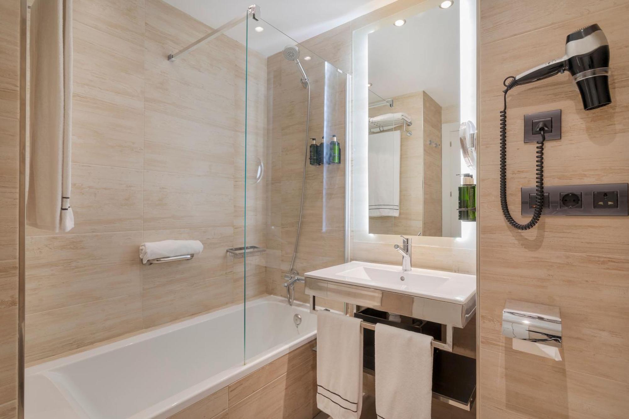 The Level Junior Suite Sea View Adults Only